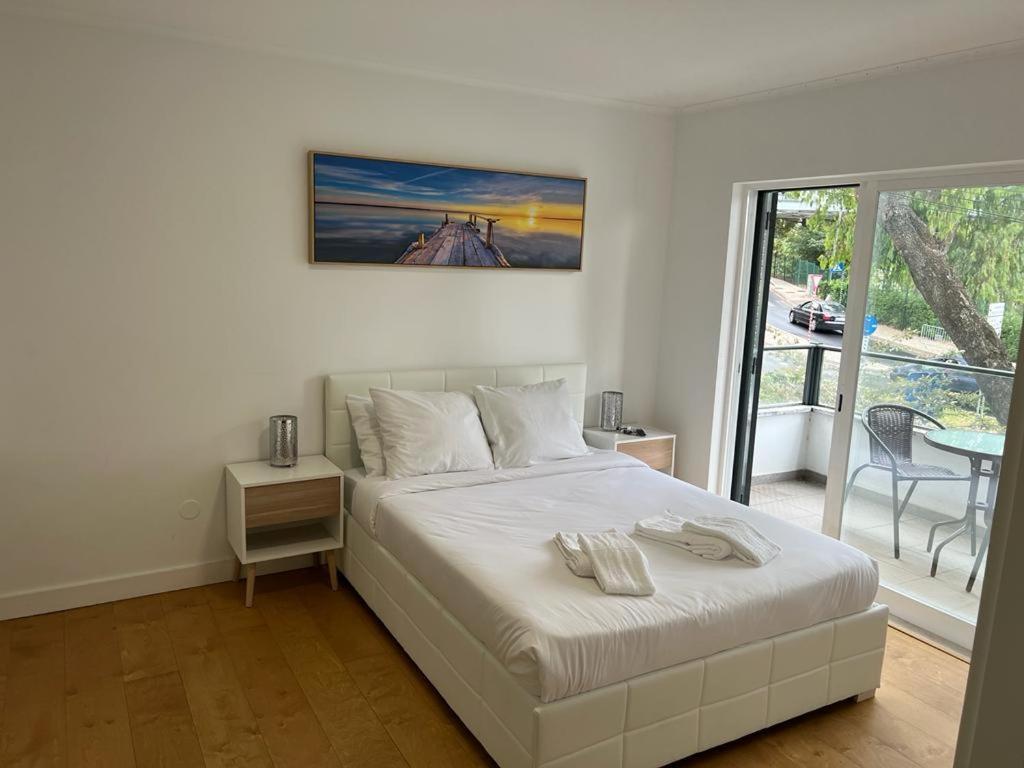 Oieras Beach Suite 2 - Large Double Room With En-Suite Bathroom And Balcony Oeiras Exterior foto