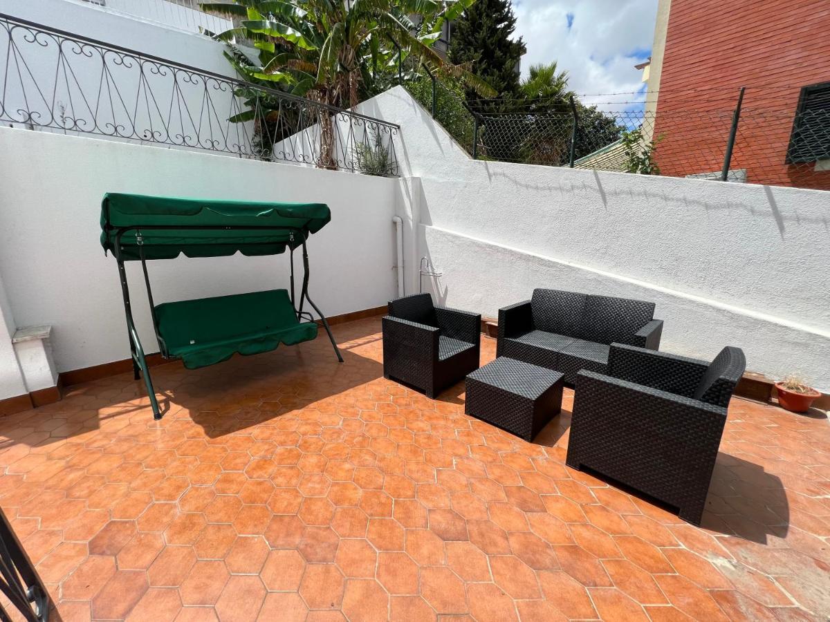 Oieras Beach Suite 2 - Large Double Room With En-Suite Bathroom And Balcony Oeiras Exterior foto